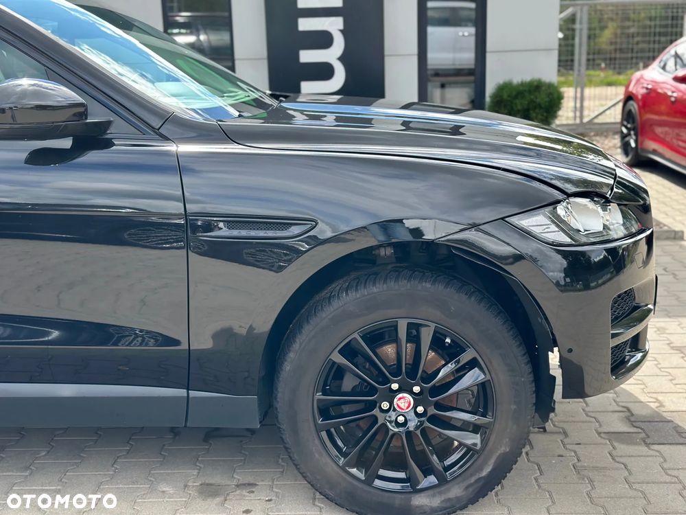 Jaguar F-Pace - 4