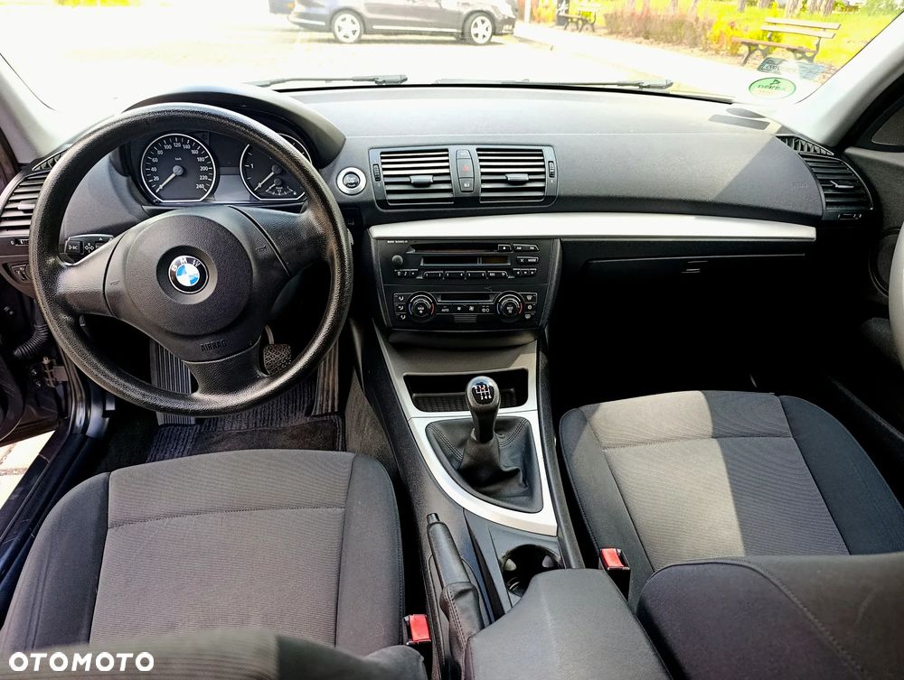 BMW Seria 1 118d DPF - 11