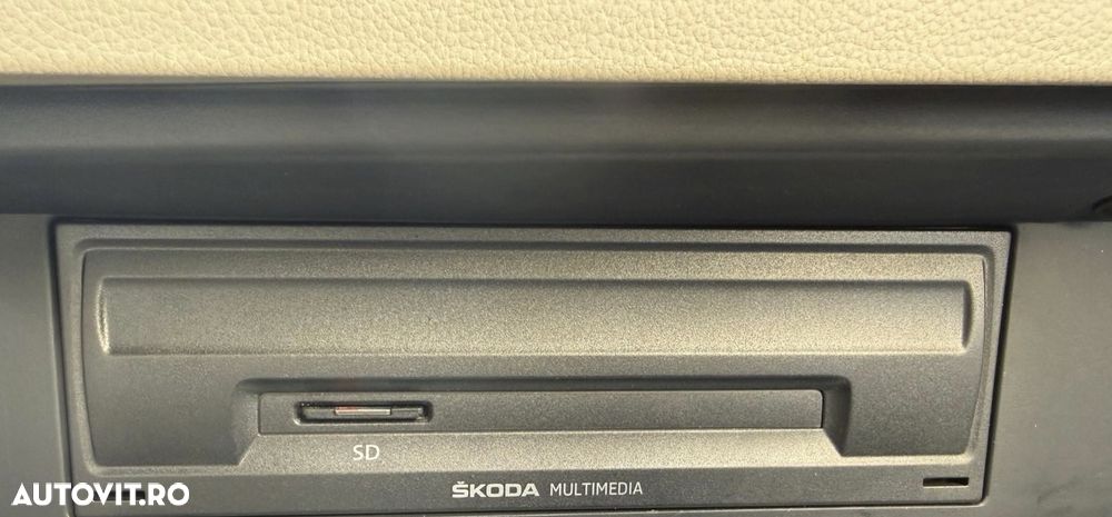 Skoda Octavia 1.6 TDI DSG Style - 40