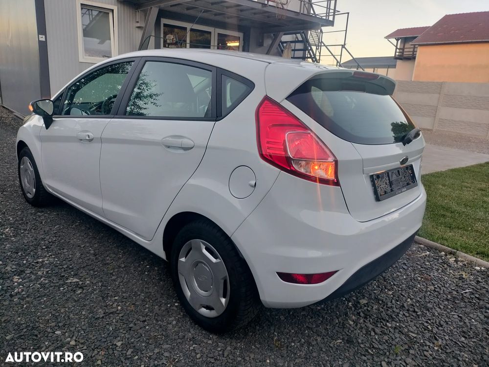 Ford Fiesta - 11