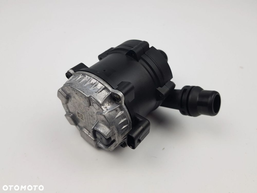 Dodatkowa Pompa Pompka wody BMW G11 G30 B57 3.0d 8637952 - 6