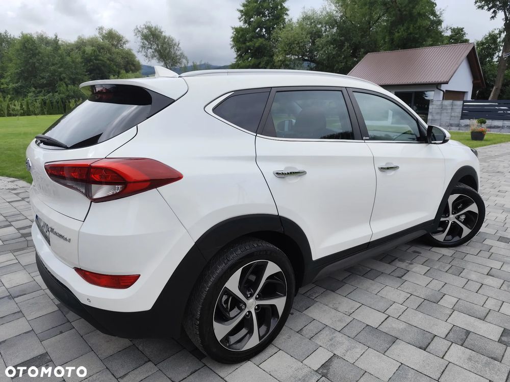 Hyundai Tucson 1.7 CRDI BlueDrive Style 2WD - 12