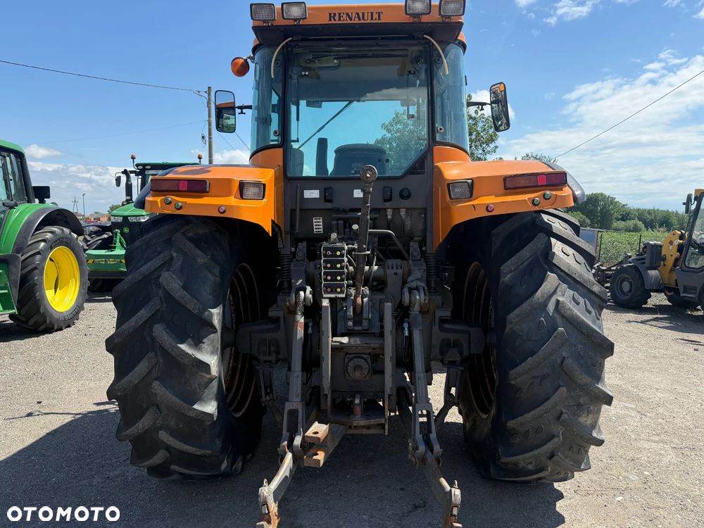 Renault ARES 825 RZ - 3