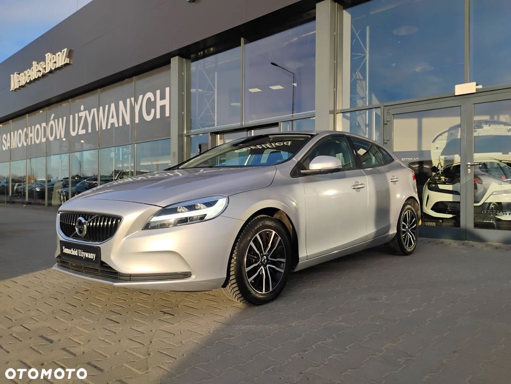 Volvo V40 D2 Drive-E Momentum - 10