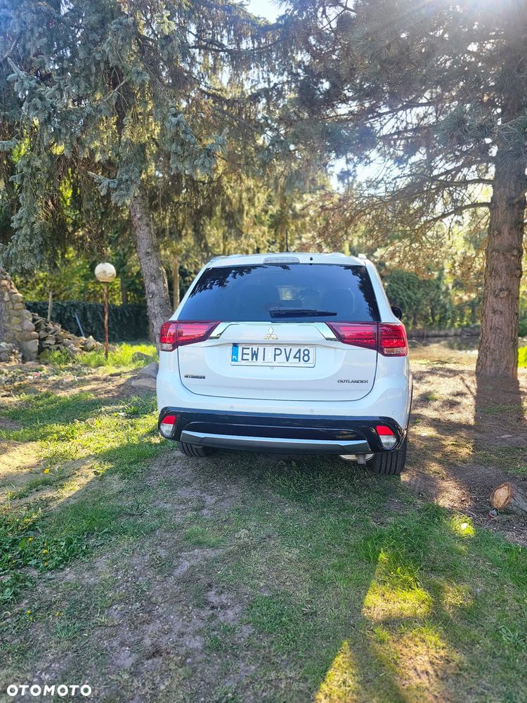 Mitsubishi Outlander - 5