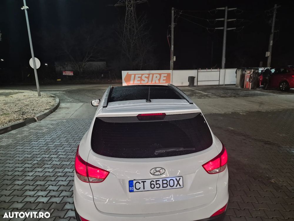 Hyundai ix35 2.0 CRDI 4WD Automatik Premium - 9