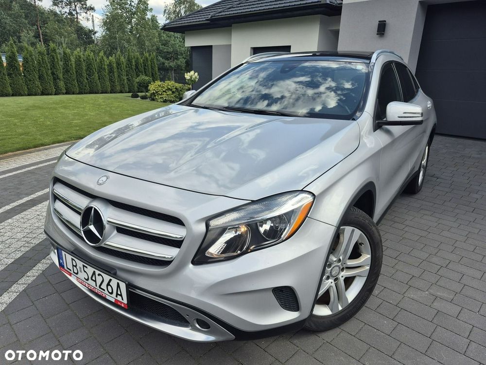 Mercedes-Benz GLA - 18
