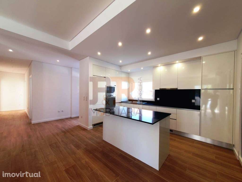 Moradia Térrea V3+1 zona privilegiada Fernão Ferro - Grande imagem: 5/23