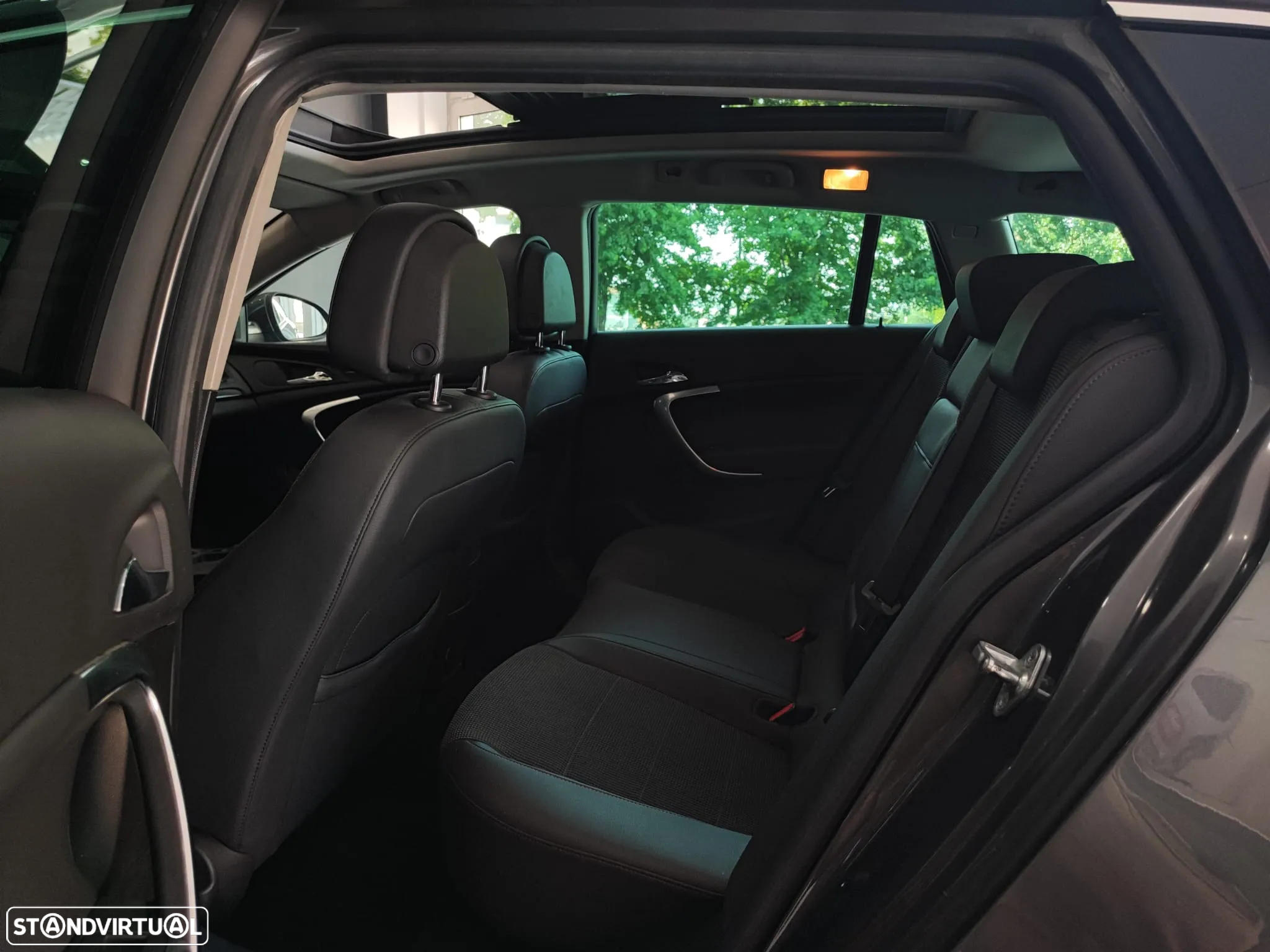Opel Insignia Sports Tourer 2.0 CDTi Cosmo ecoFLEX - 36