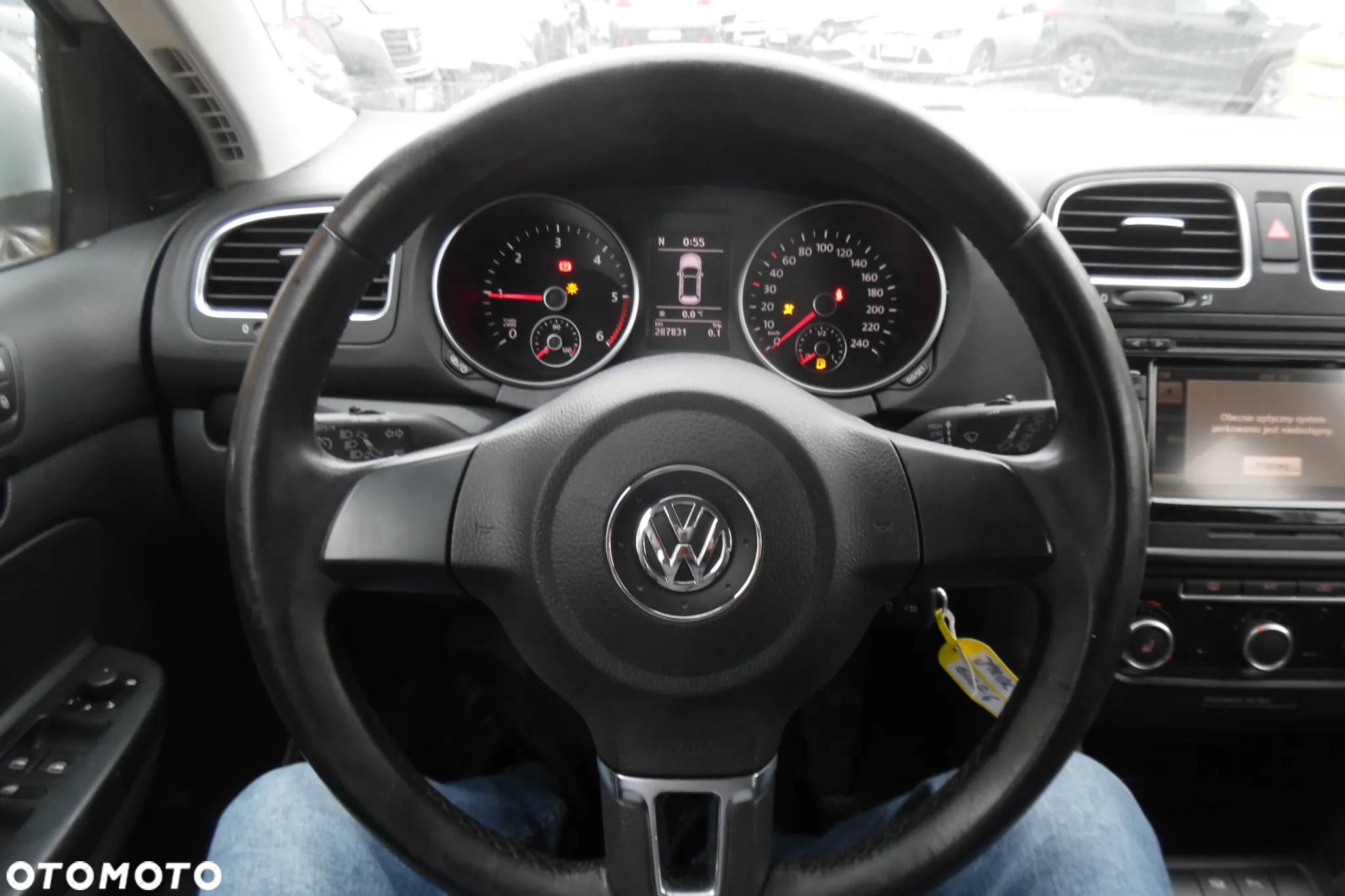 Volkswagen Golf 1.6 TDI BlueMotion Technology Comfortline - 11