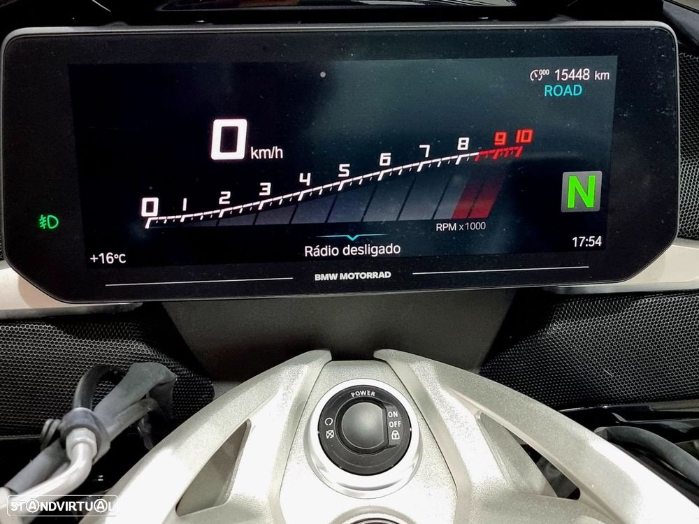 BMW K 1600 GT 1600 GT  Light-white/racing-blue met/racing-red - 10