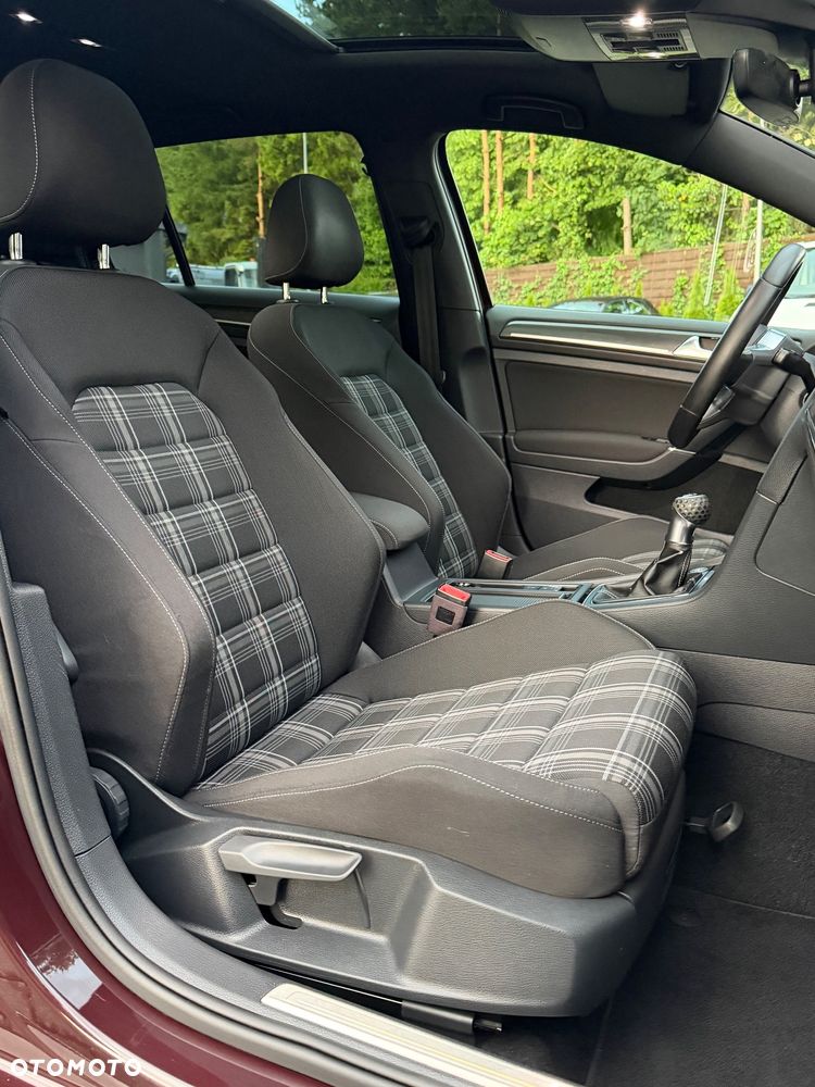 Volkswagen Golf GTD (BlueMotion Technology) - 23