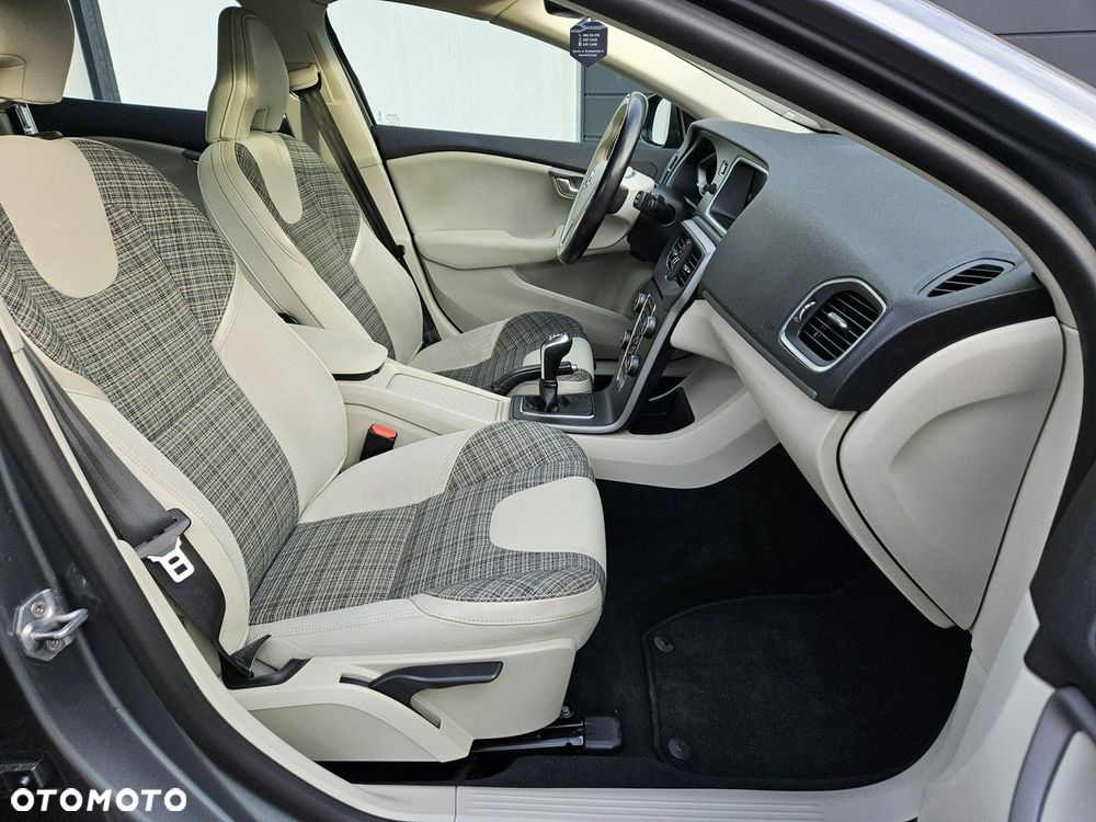Volvo V40 D2 Drive-E SCR Dynamic Edition - 31