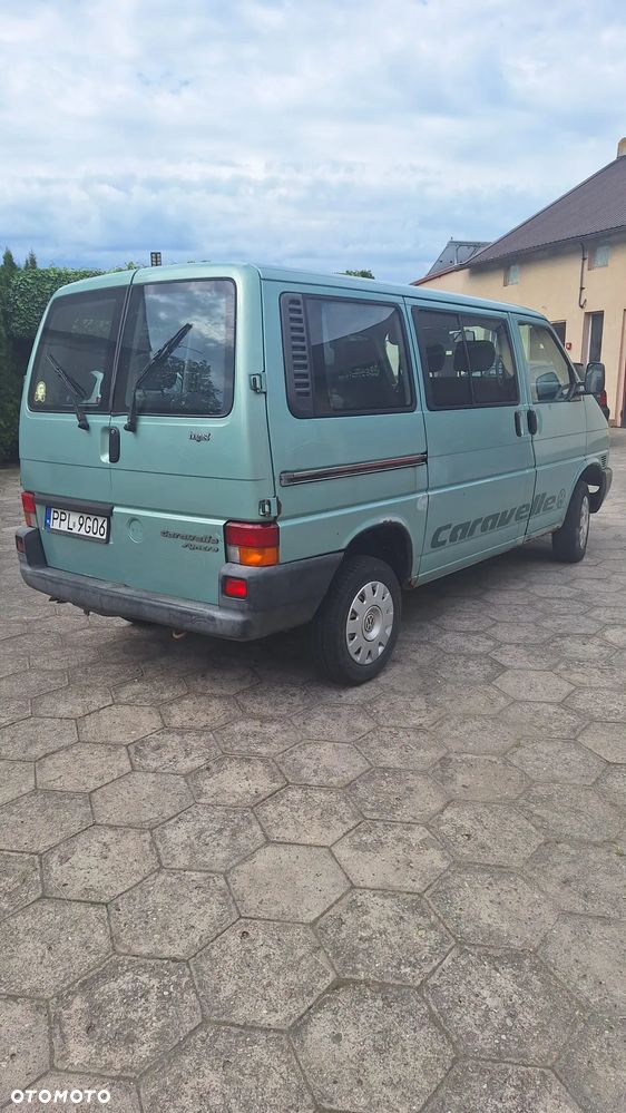 Volkswagen Caravelle - 3