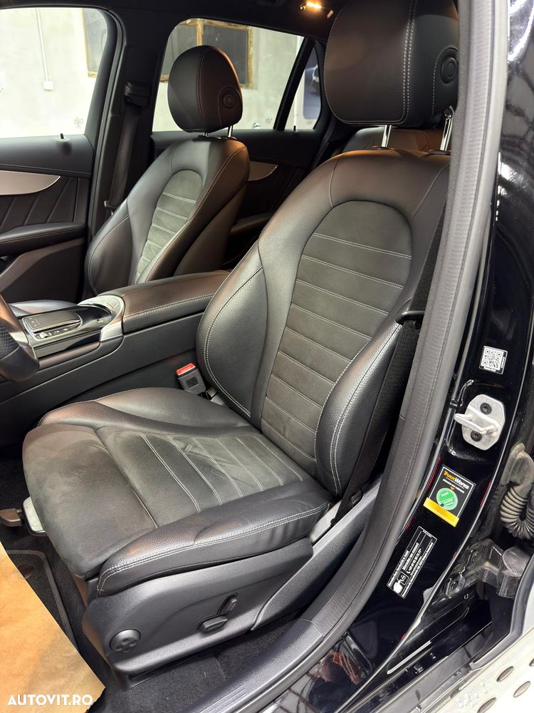 Mercedes-Benz GLC 300 de 4Matic 9G-TRONIC AMG Line - 29