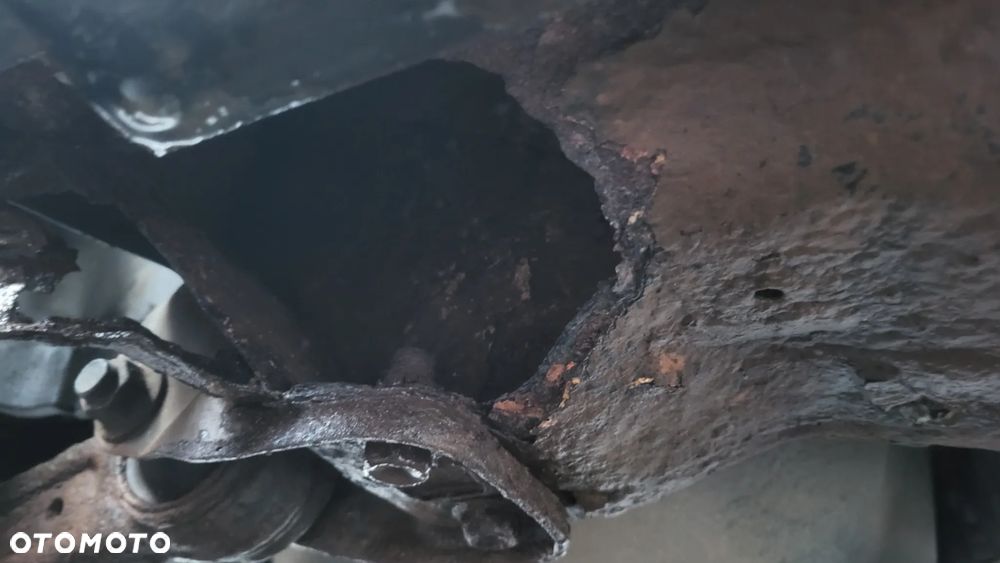 Suzuki Grand Vitara 2.0 Comfort + - 5