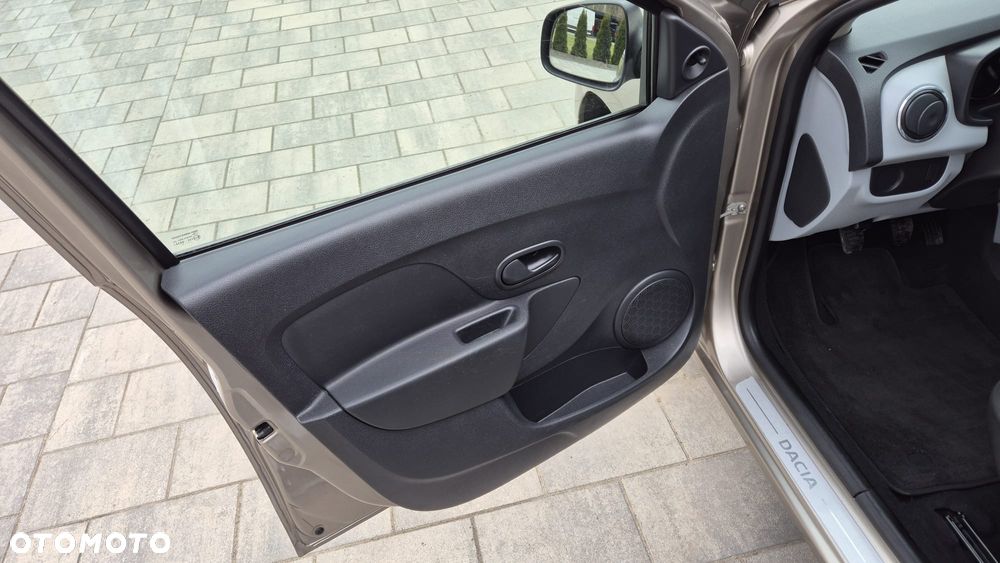 Dacia Sandero 1.2 16V 75 Celebration - 10