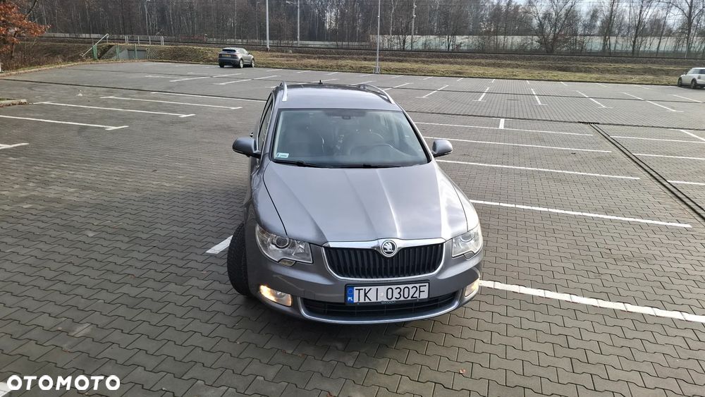 Skoda Superb 2.0 TDI 4x4 Elegance - 11