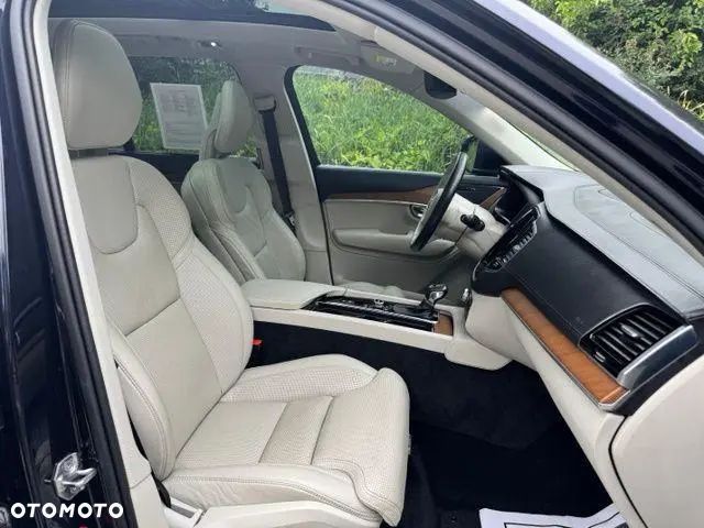 Volvo XC 90 - 11