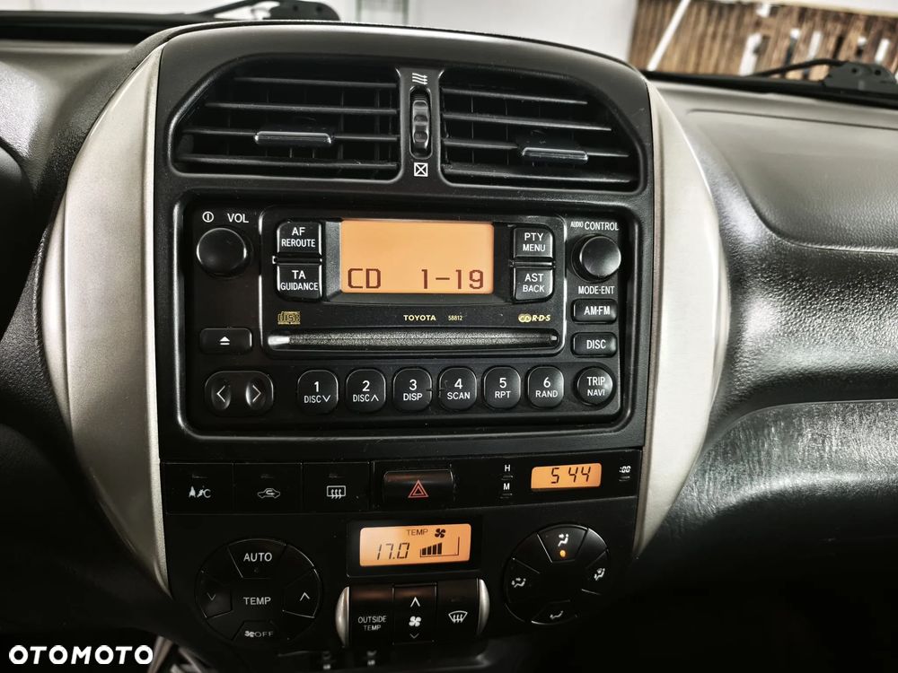 Toyota RAV4 2.0 VVT-i Sol - 19