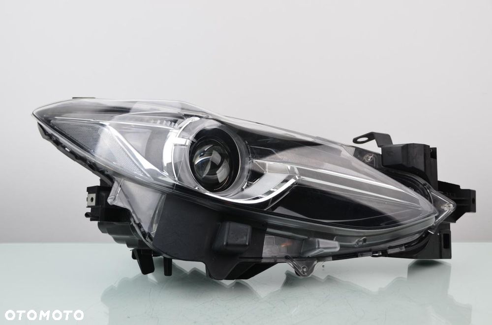 MAZDA 3 XENON BHR251030 PRAWA Przedni Oryginał - 1