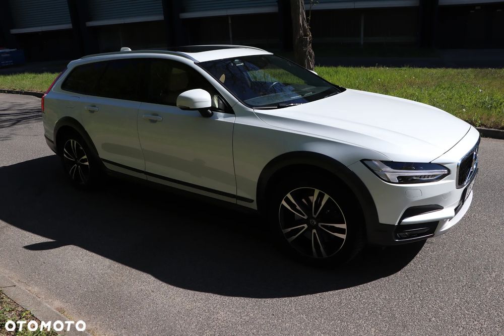 Volvo V90 Cross Country T5 Geartronic Momentum Pro - 4