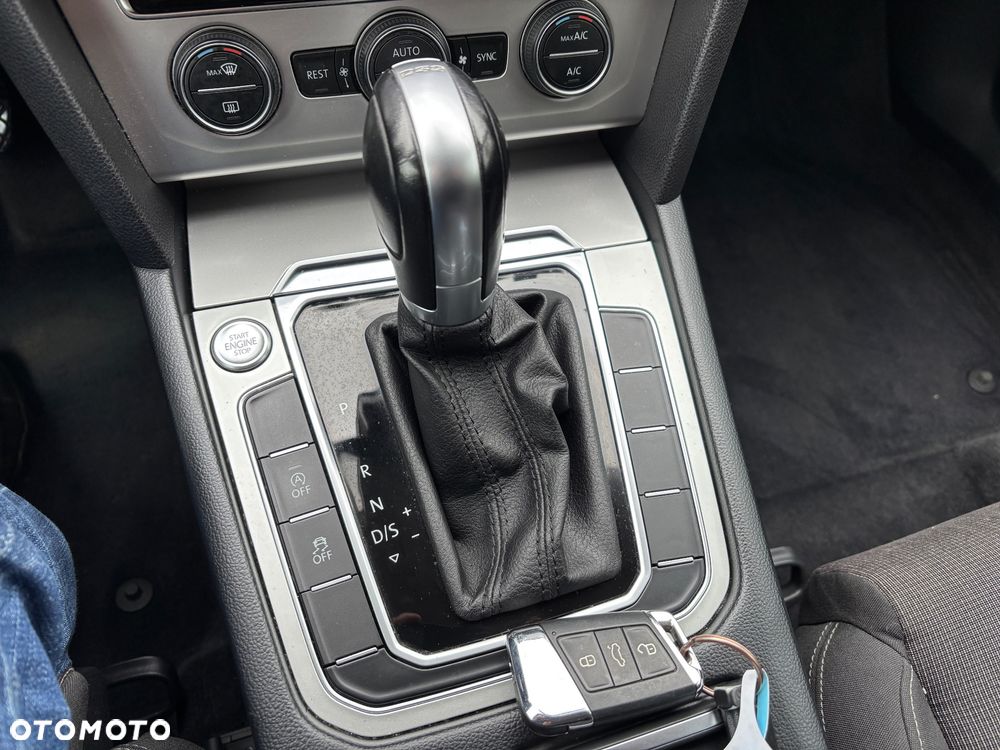 Volkswagen Passat 1.8 TSI BMT Comfortline DSG - 11