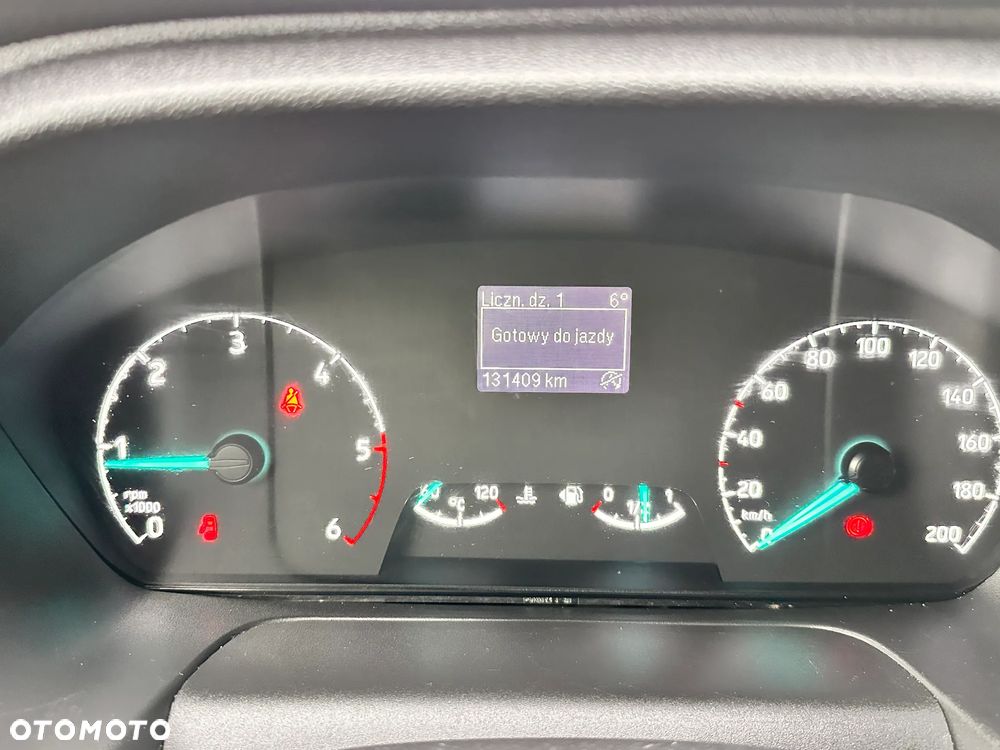 Ford TRANSIT CUSTOM - 21