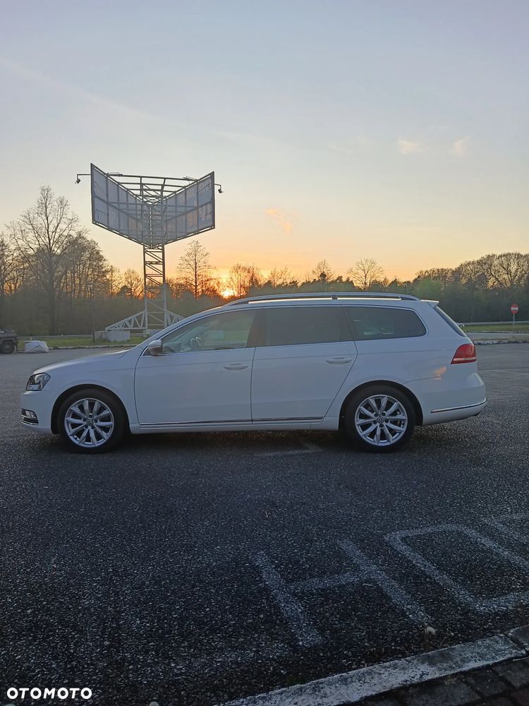 Volkswagen Passat 2.0 TDI DPF Highline - 11