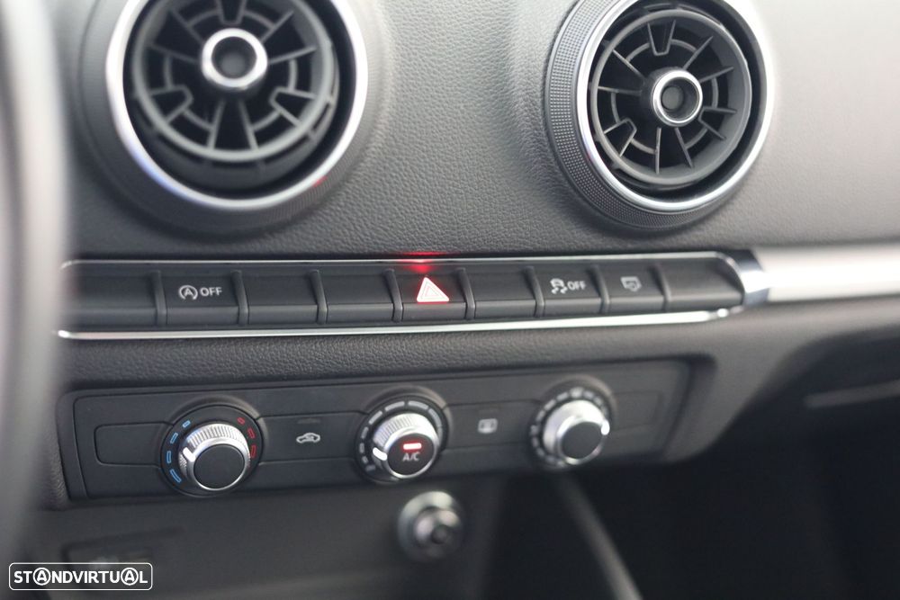 Audi A3 Sportback 2.0 TDI - 21