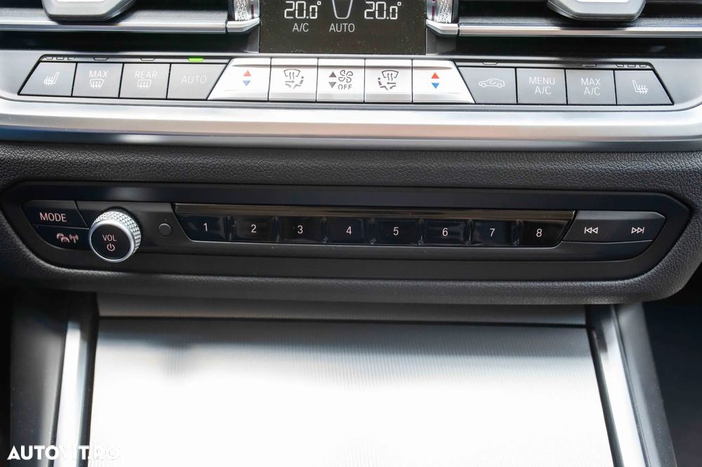 BMW Seria 3 320d xDrive Aut. Sport Line - 29
