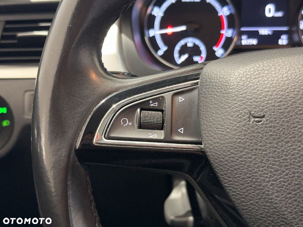 Skoda RAPID 1.0 TSI Ambition - 24