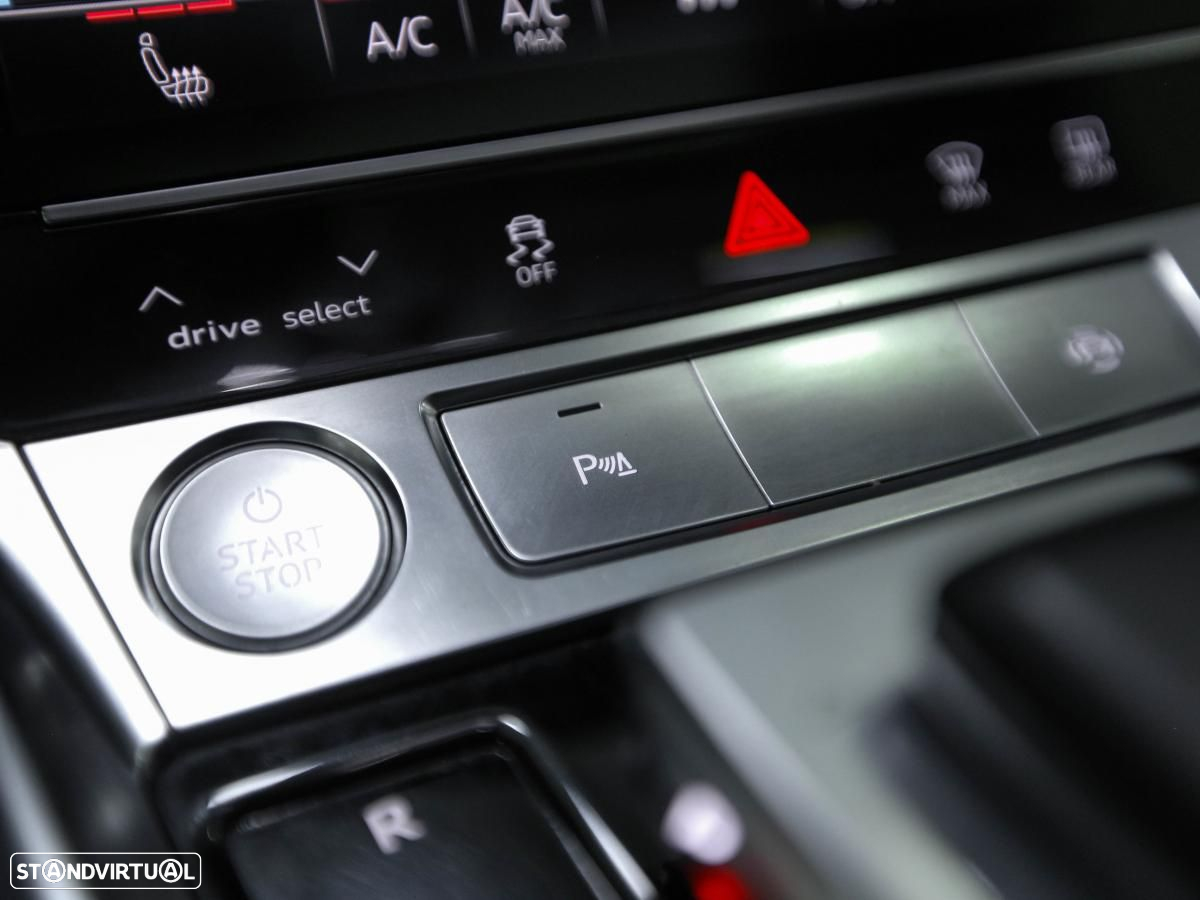 Audi e-tron 50 quattro S line - 33