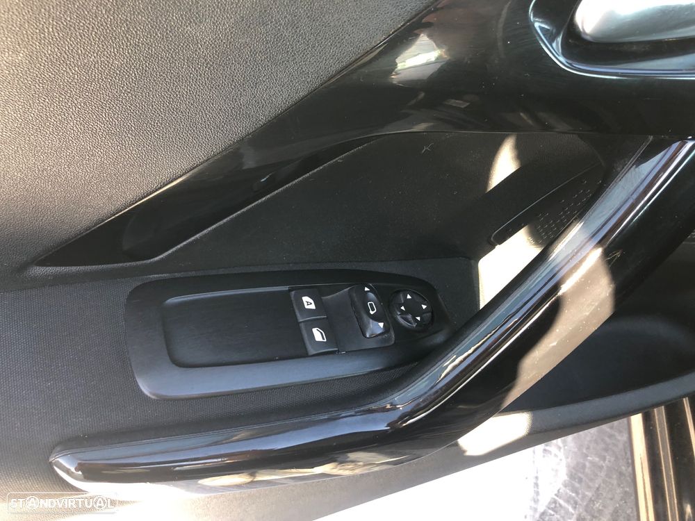 Peugeot 208 e-HDi 92 Stop&Start Active - 5