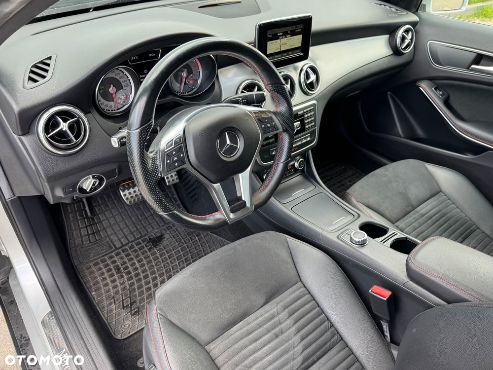 Mercedes-Benz GLA - 10