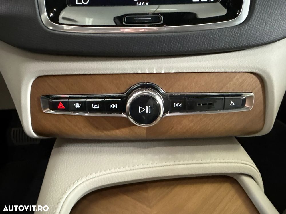 Volvo XC 90 Recharge T8 eAWD R-Design - 18