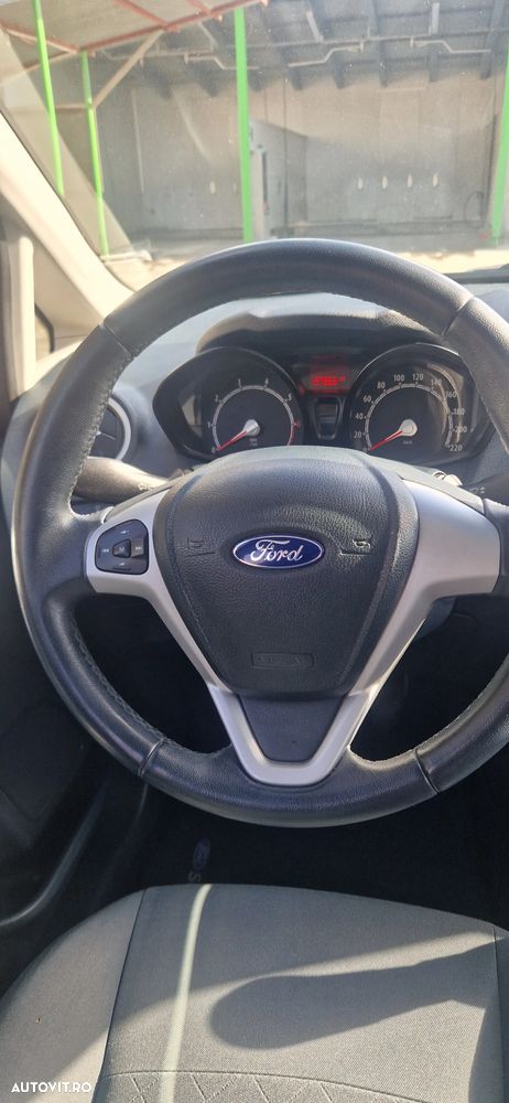 Ford Fiesta - 27