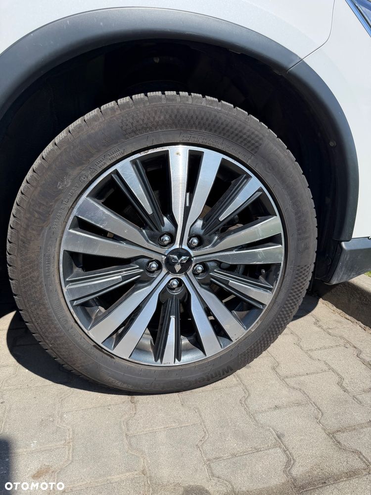 Mitsubishi Outlander 2.0 Instyle + 4WD CVT - 22