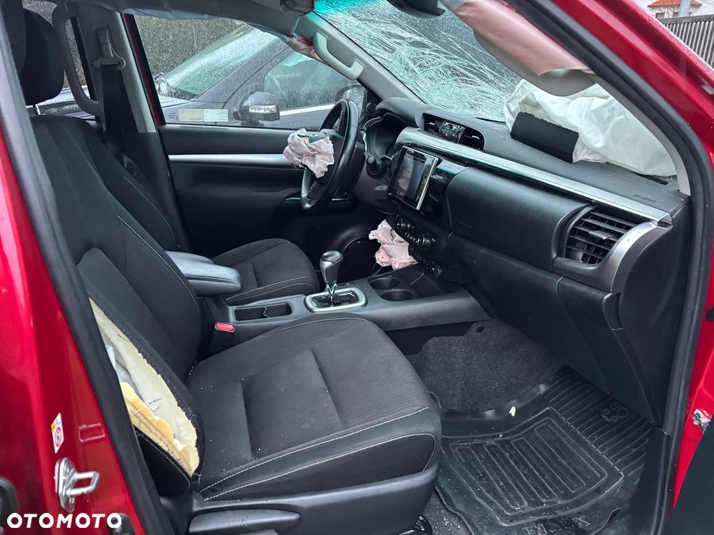 Toyota Hilux - 8