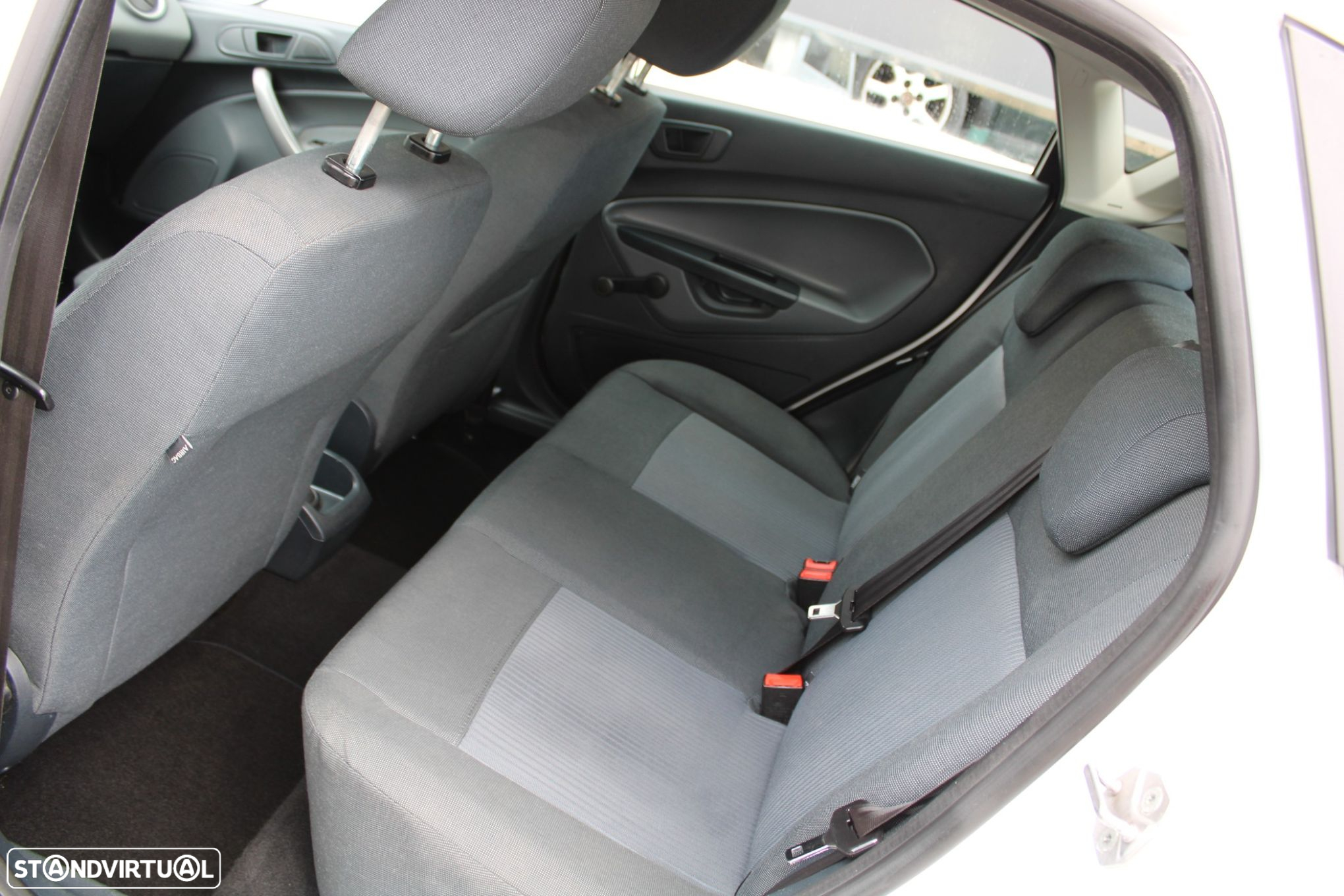 Ford Fiesta - 11