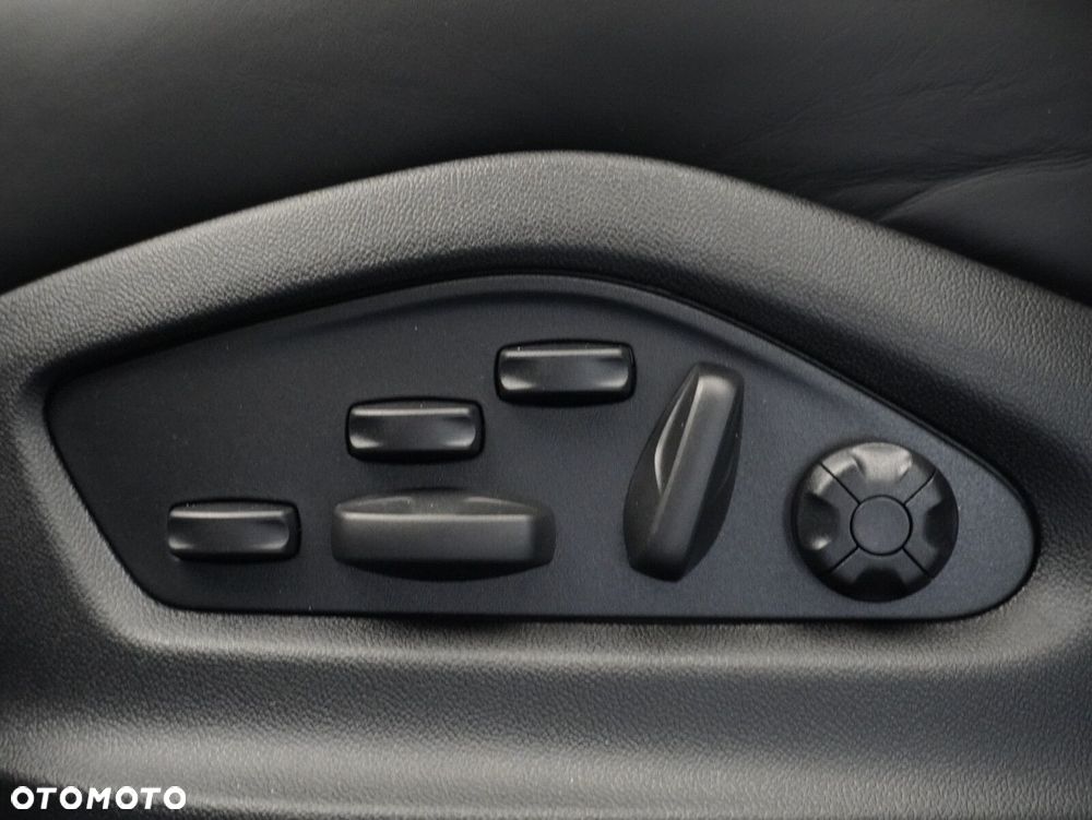 Porsche Cayenne E-Hybrid PHEV Black Edition - 24