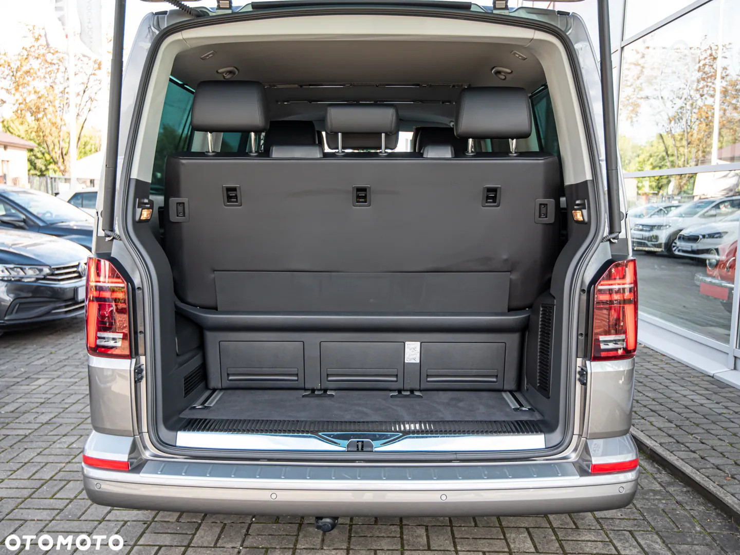 Volkswagen Multivan 6.1 2.0 TDI L1 Highline 4Motion DSG - 11