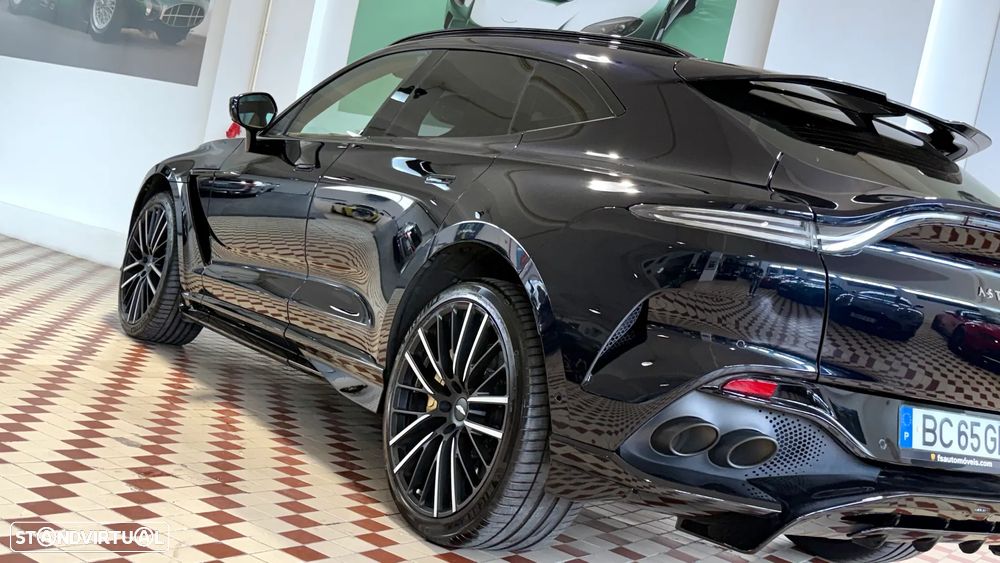 Aston Martin DBX 707 - 5