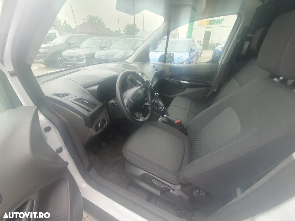 Ford Transit Connect - 9