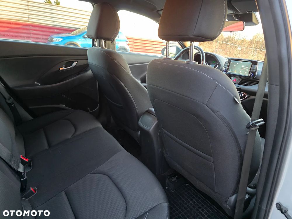 Hyundai i30 1.6 D Comfort - 16