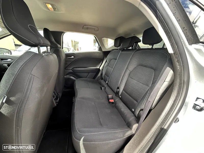 Renault Captur BLUE dCi 115 EDC BUSINESS EDITION - 24