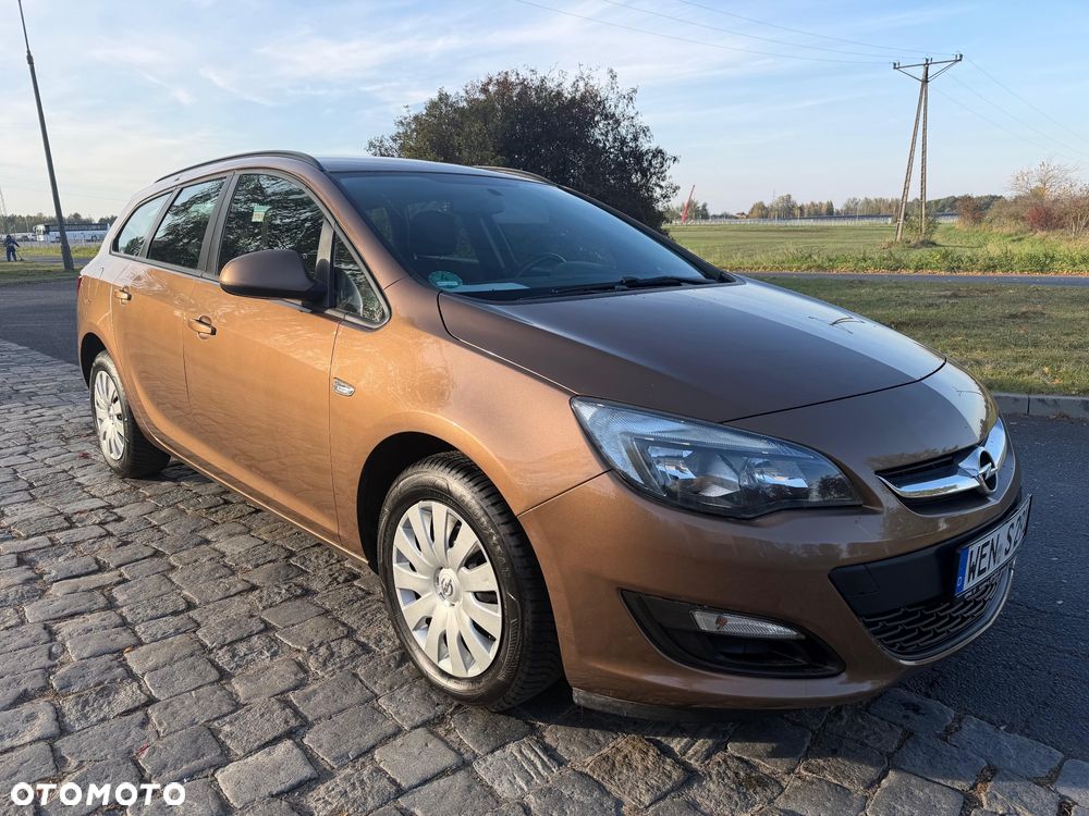 Opel Astra 2014 photo 2