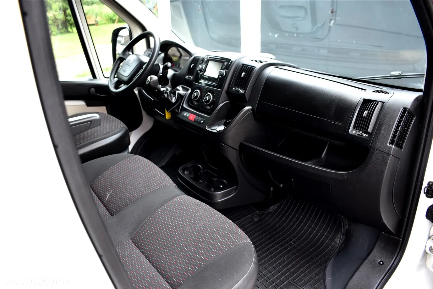Peugeot BOXER - 28