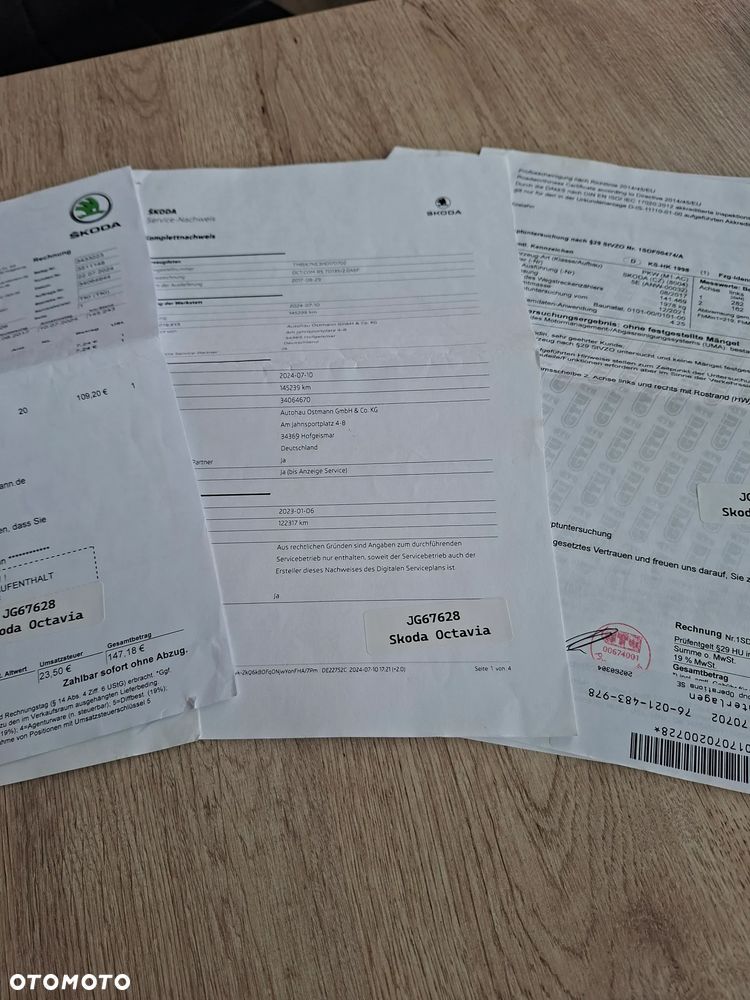 Skoda Octavia 2.0 TDI DSG RS - 40