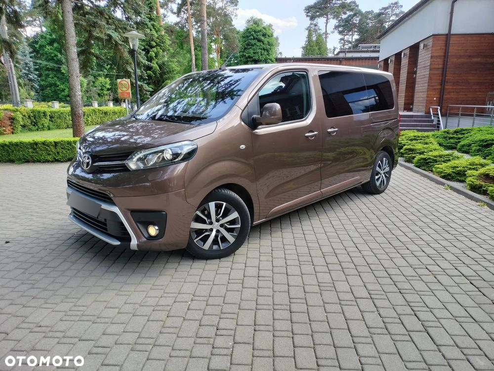 Toyota Proace Verso 2.0 D4-D Medium VIP - 21